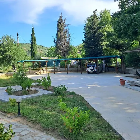 Lantställe Dodis Village