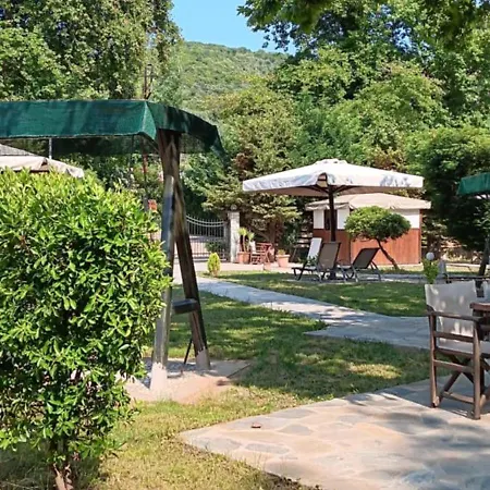 Dodis Village Country house *